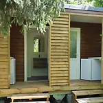 Mobil Confortable Avec Terrasse A - Api-1-52-1268 Camping Challes-les-Eaux