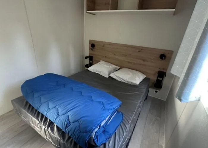 Mobil Confortable Avec Terrasse A - Api-1-52-1268 Campingplatz Challes-les-Eaux